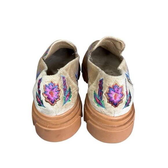 Farm Rio Embroidered Velvet Platform Loafers Beige US 8 Tropical Floral Chic - Picture 7 of 13